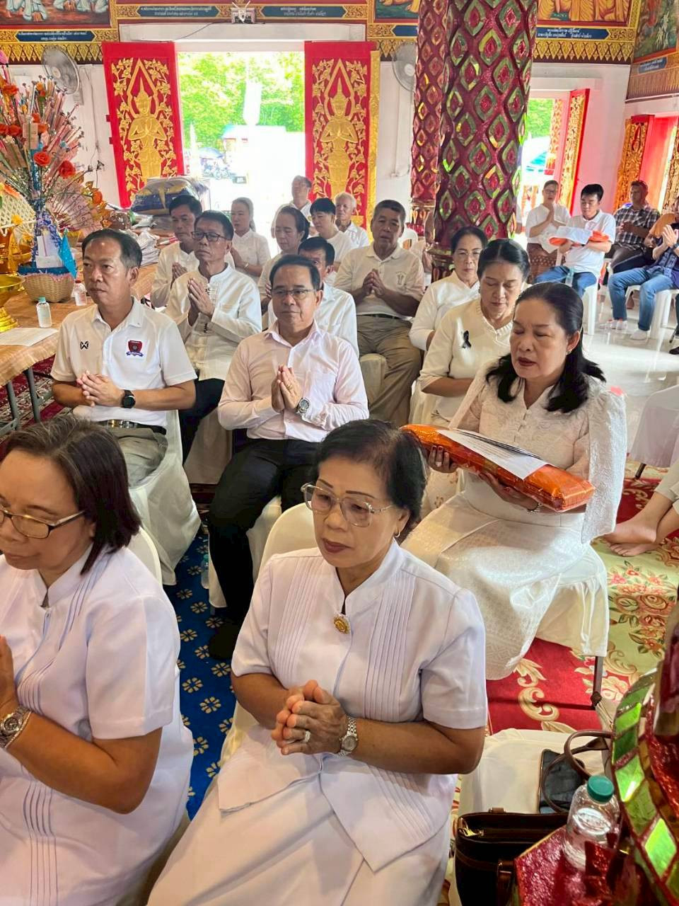 ภาพร่วมพิธีกรรมวัดม่วงเขียว