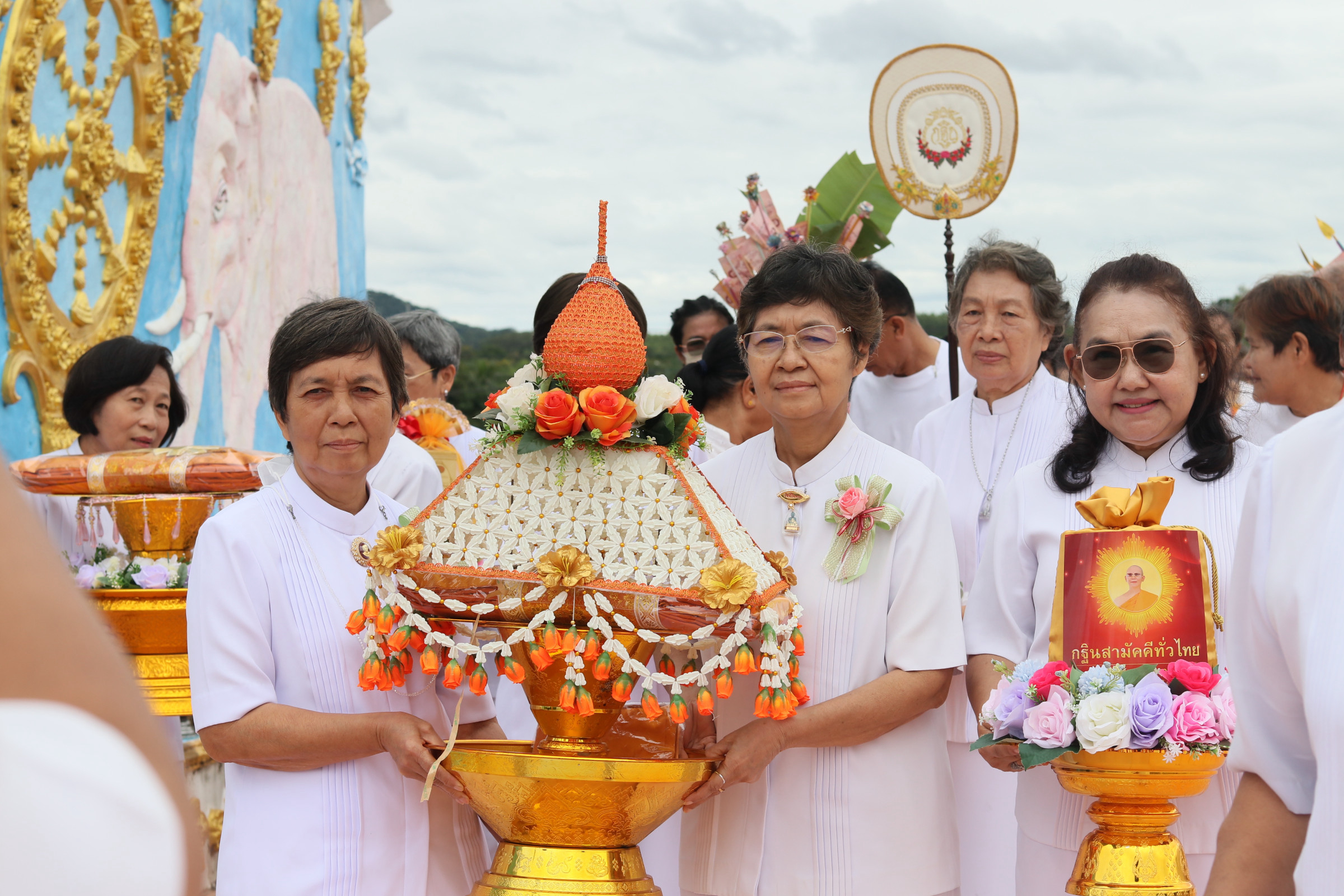 ภาพร่วมพิธีกรรมวัดป่ามีสัจธรรม