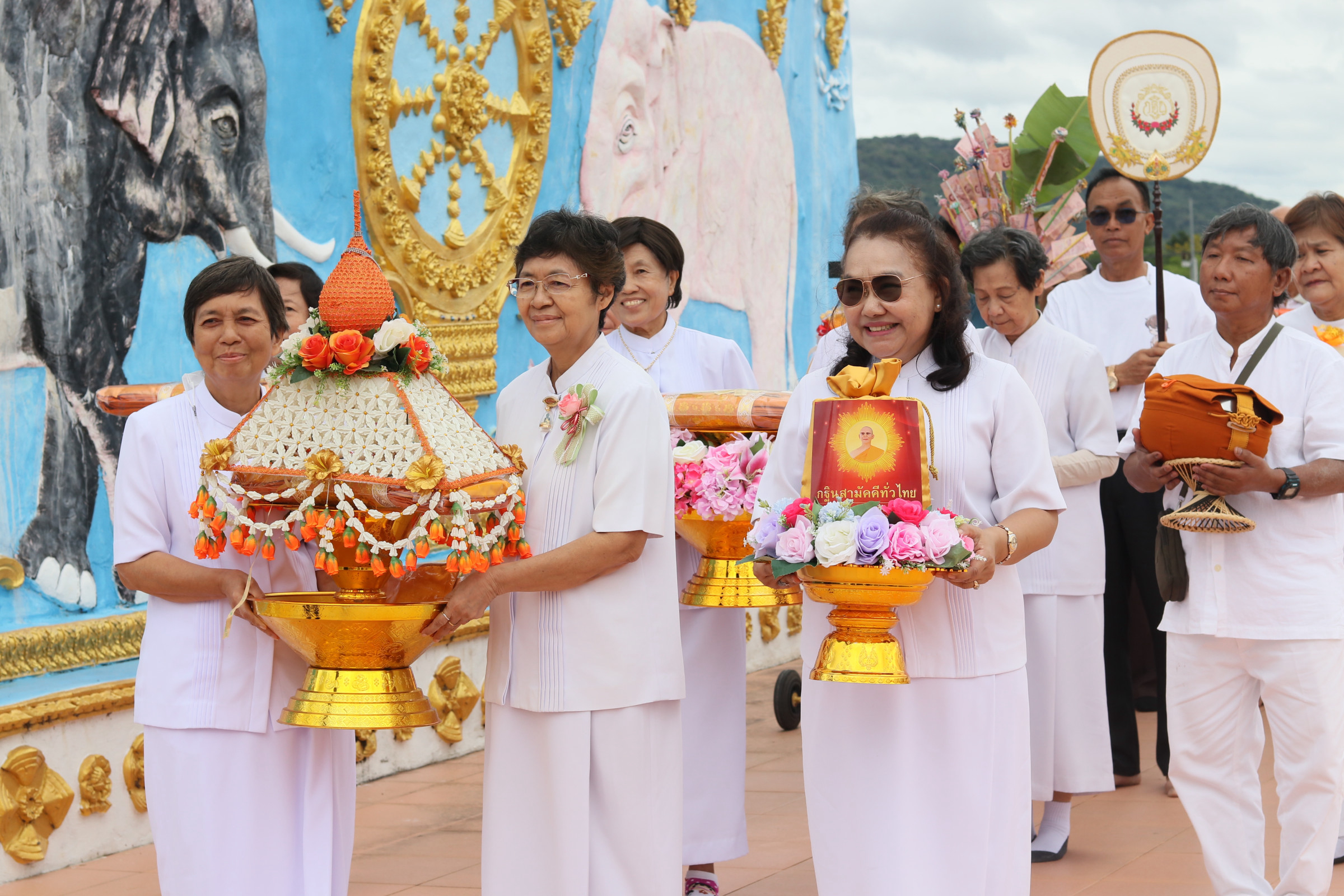 ภาพร่วมพิธีกรรมวัดป่ามีสัจธรรม