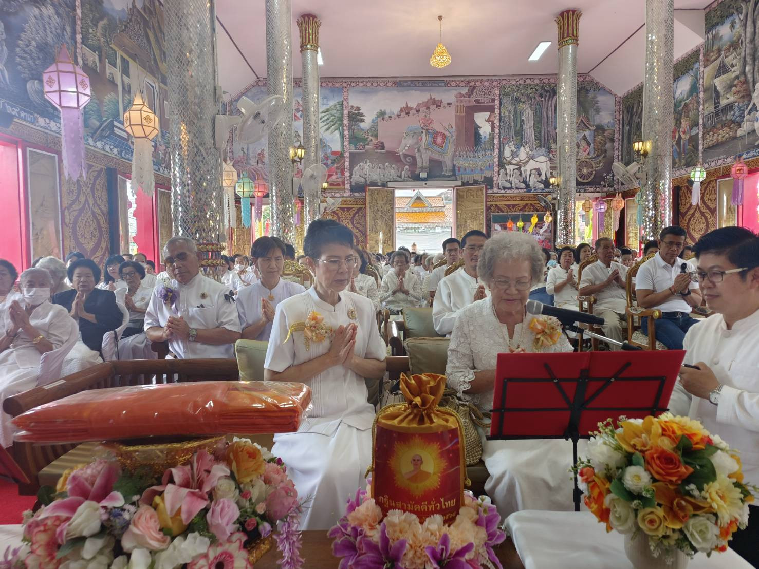 ภาพร่วมพิธีกรรมวัดศรีทรายมูล