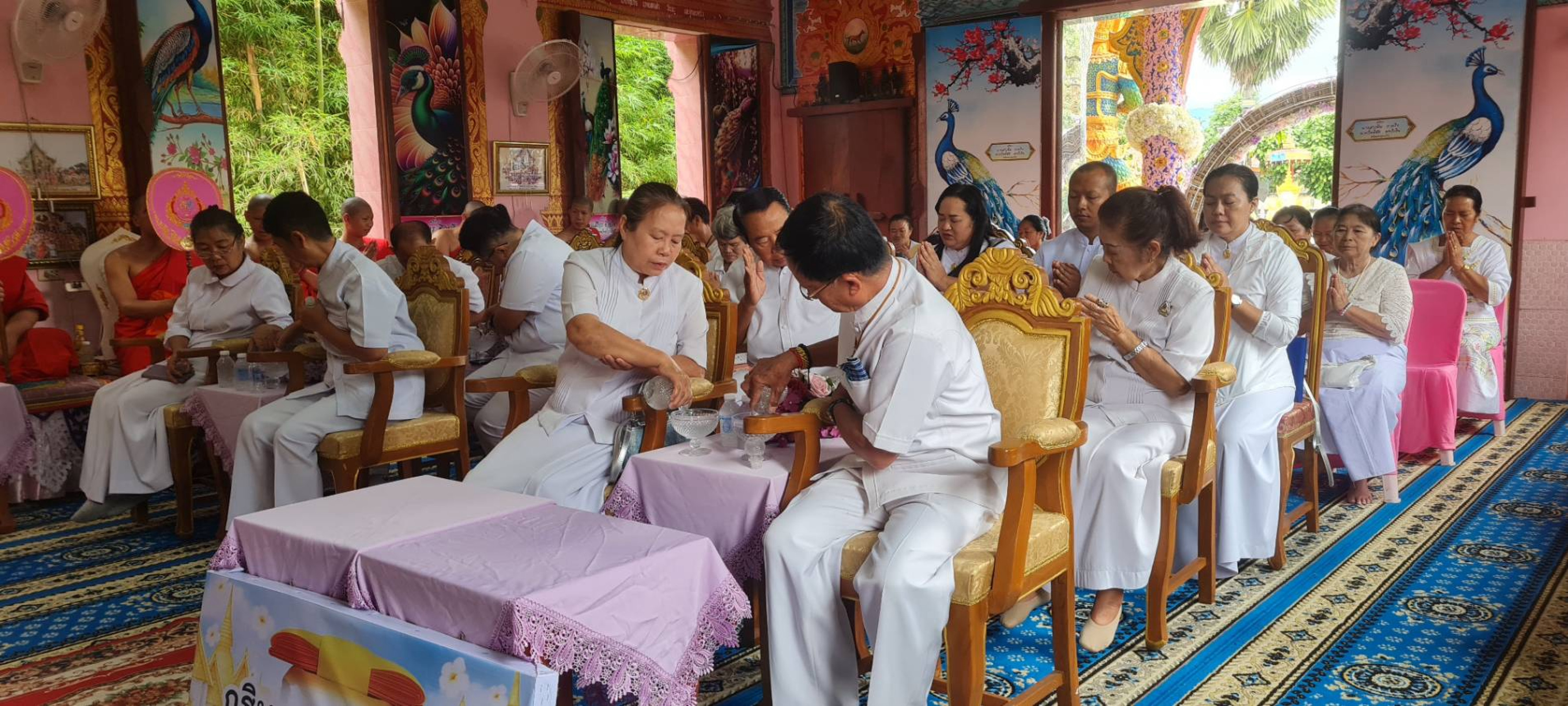 ภาพร่วมพิธีกรรมวัดหาดชมพู