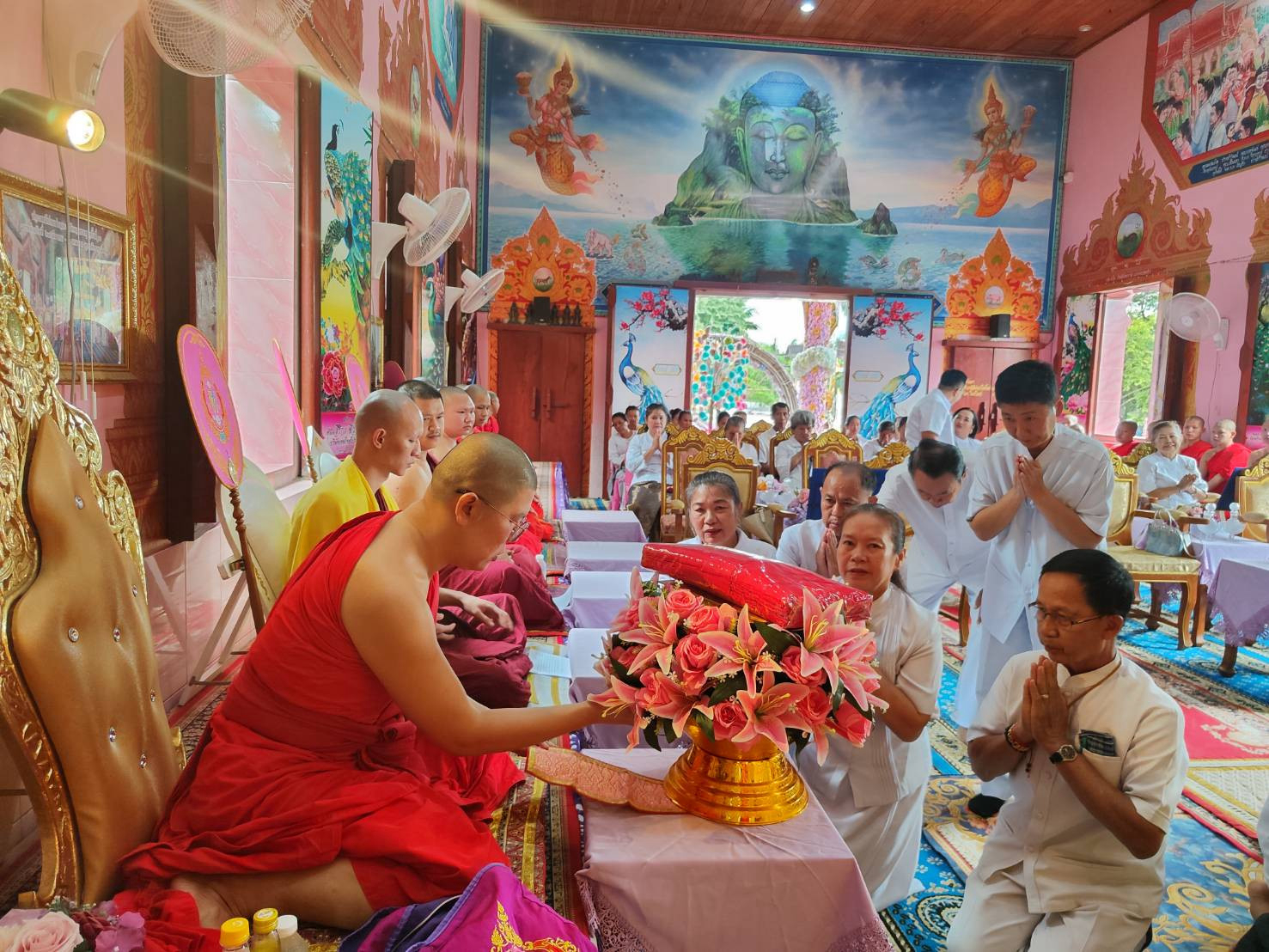 ภาพร่วมพิธีกรรมวัดหาดชมพู