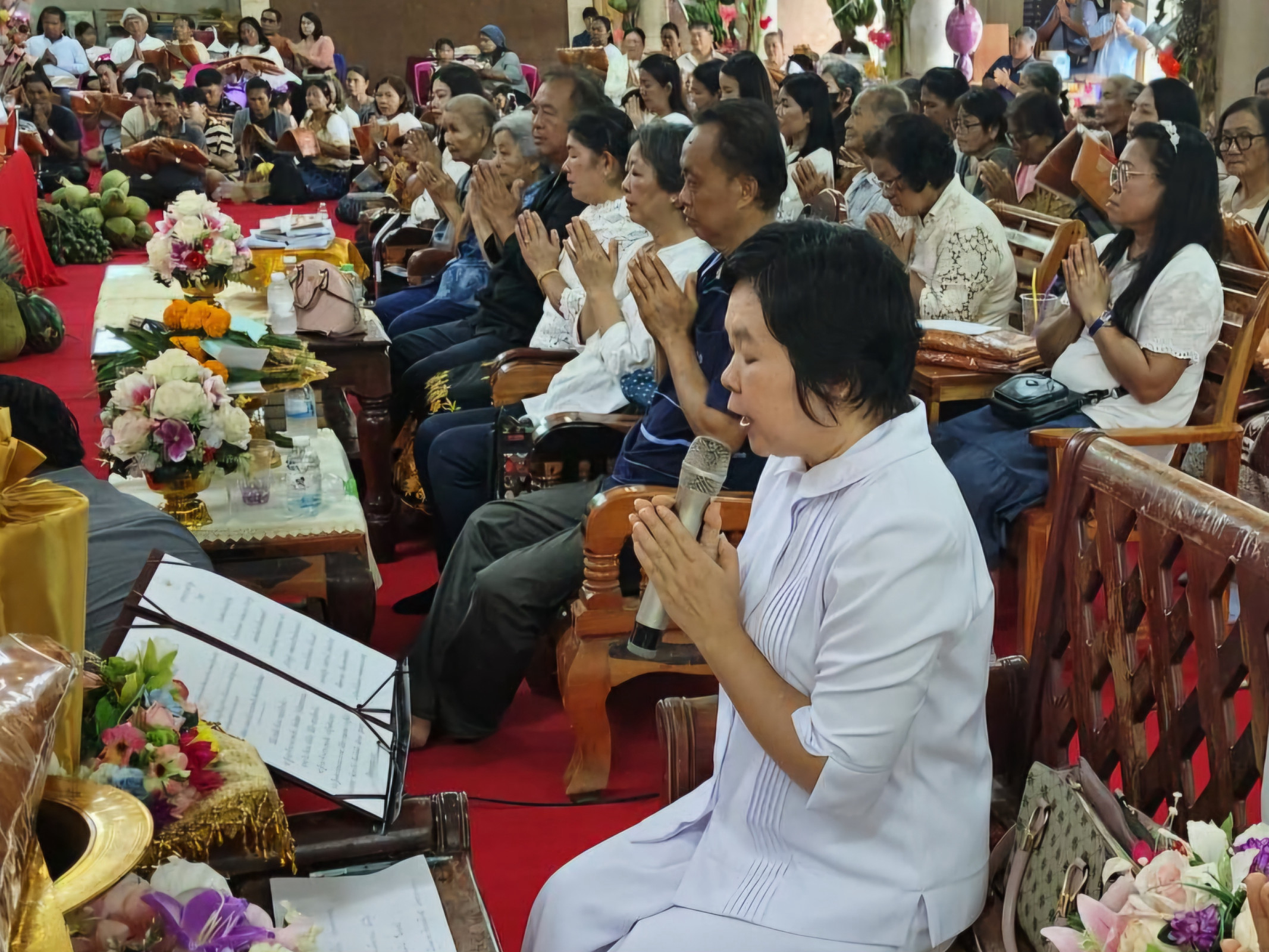 ภาพร่วมพิธีกรรมวัดเขาชะอาง