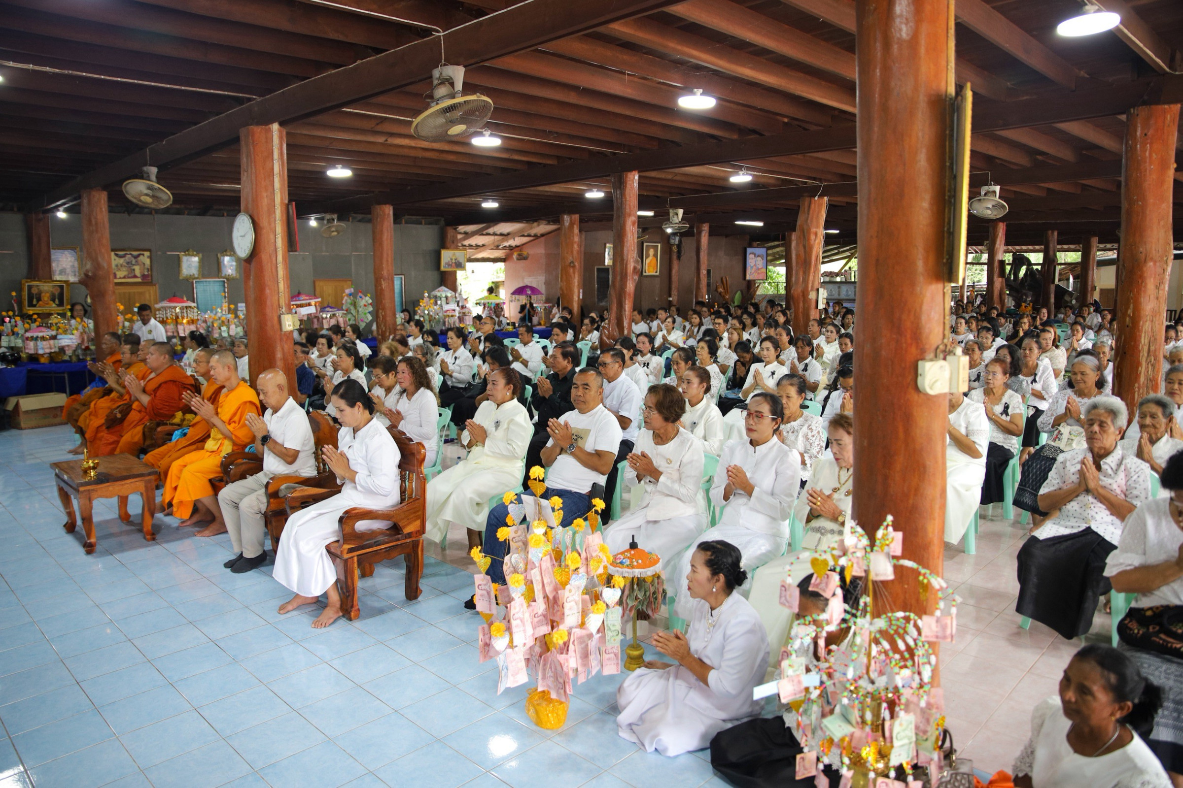 ภาพร่วมพิธีกรรมวัดกาฬสินธุ์