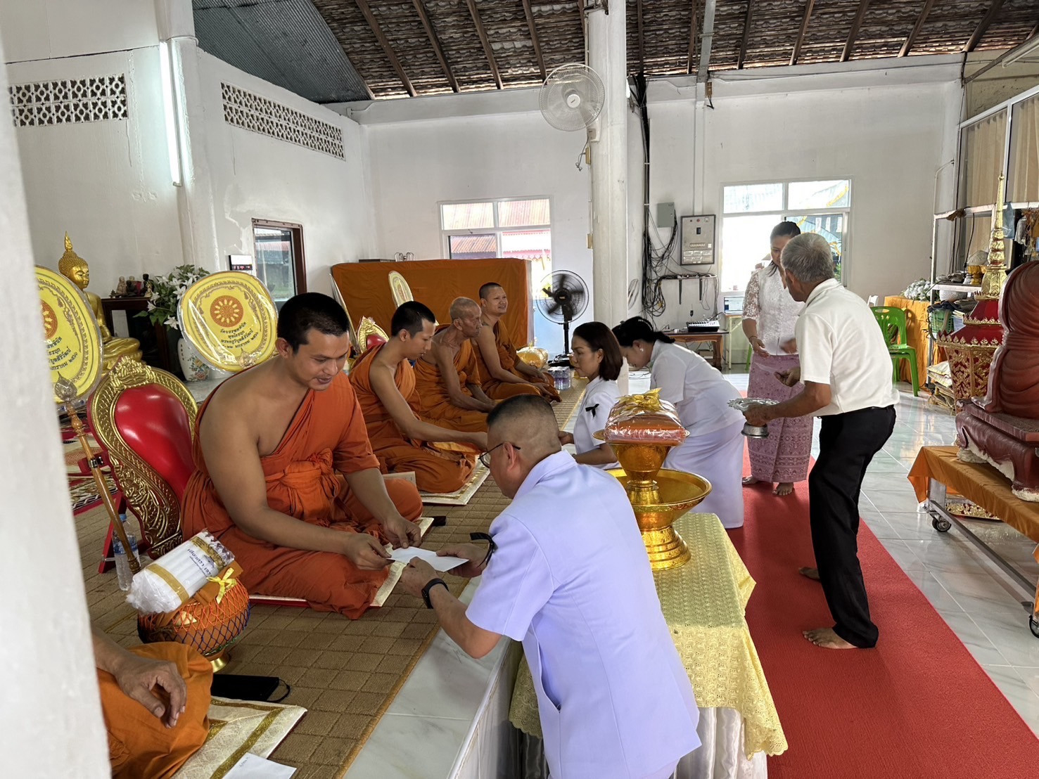 ภาพร่วมพิธีกรรมวัดบรรพตพินิต