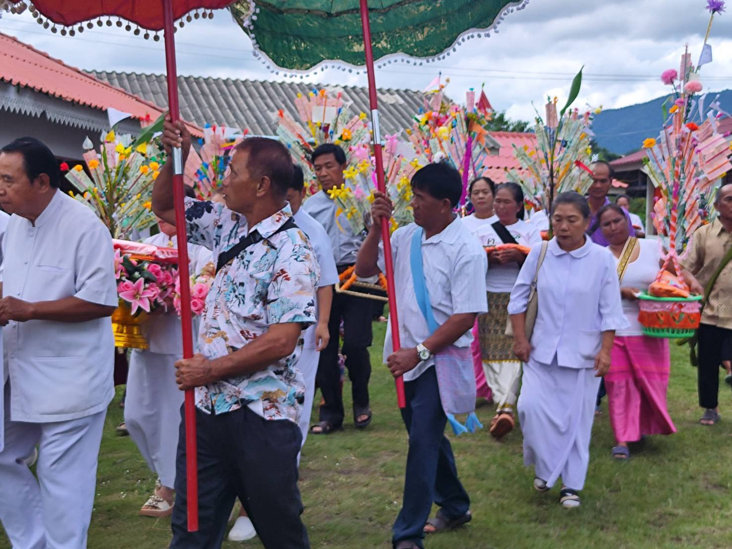 ภาพร่วมพิธีกรรมวัดใหม่ไทยแซ่ม