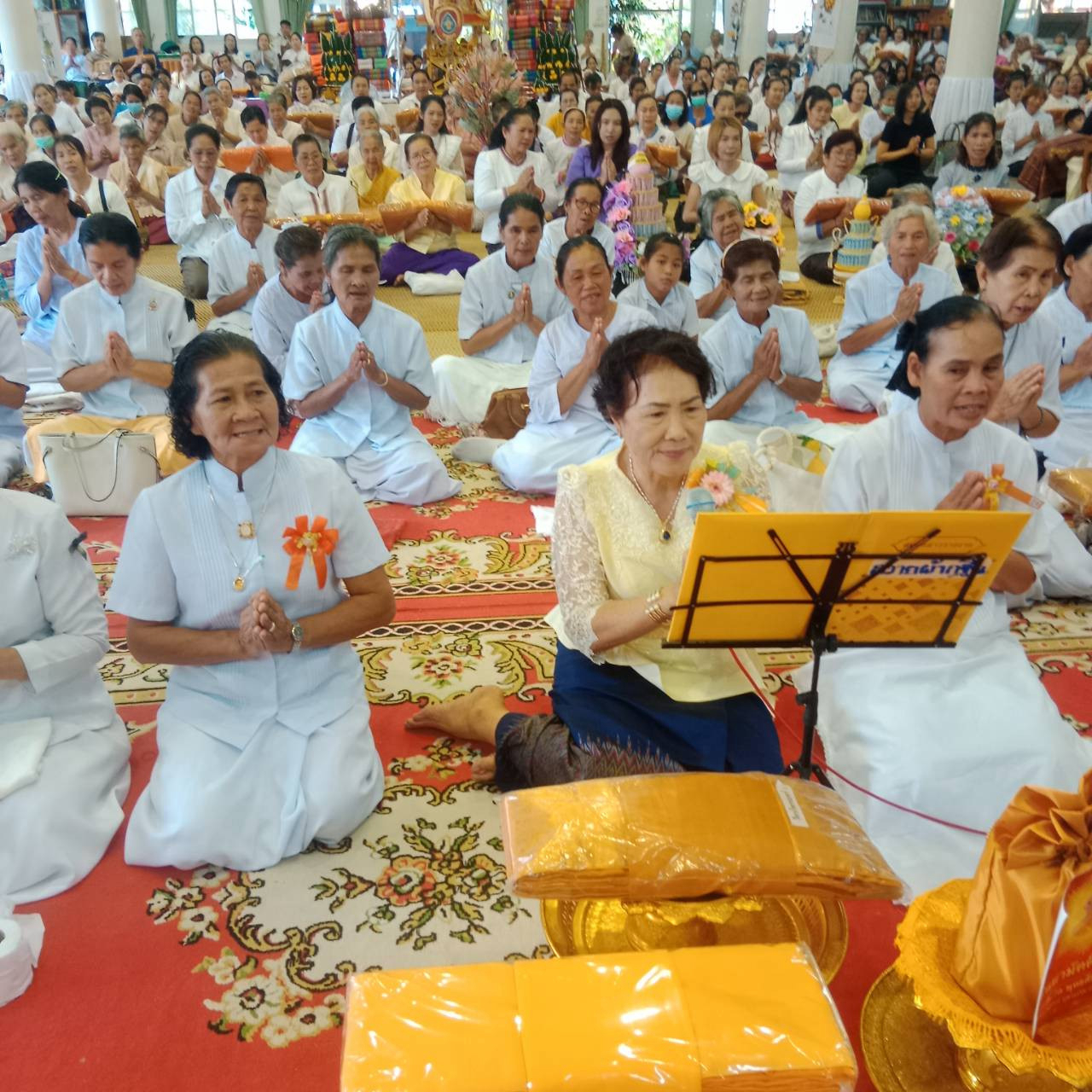 ภาพร่วมพิธีกรรมวัดเจดีย์