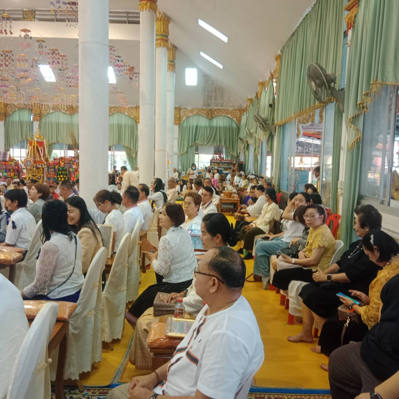 ภาพร่วมพิธีกรรมวัดเจดีย์