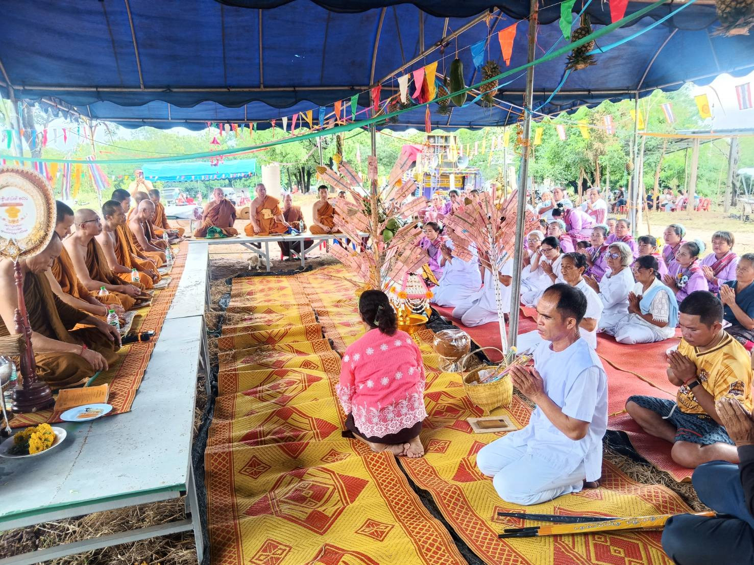 ภาพร่วมพิธีกรรมที่พักสงฆ์ภูแลนคา