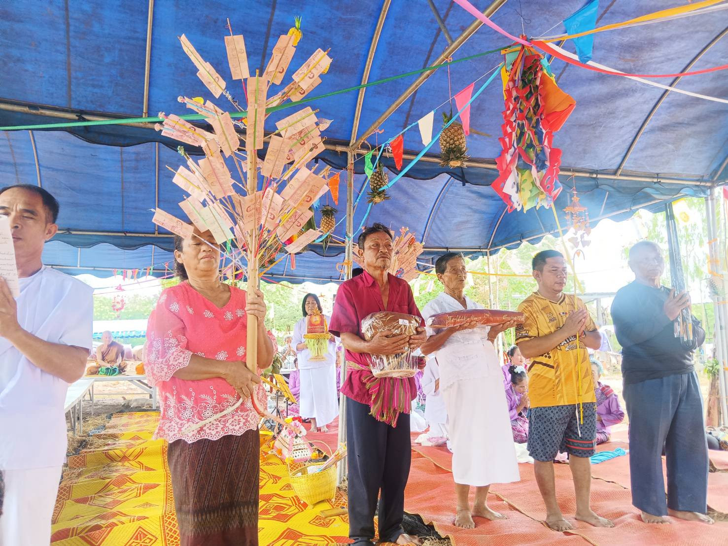 ภาพร่วมพิธีกรรมที่พักสงฆ์ภูแลนคา