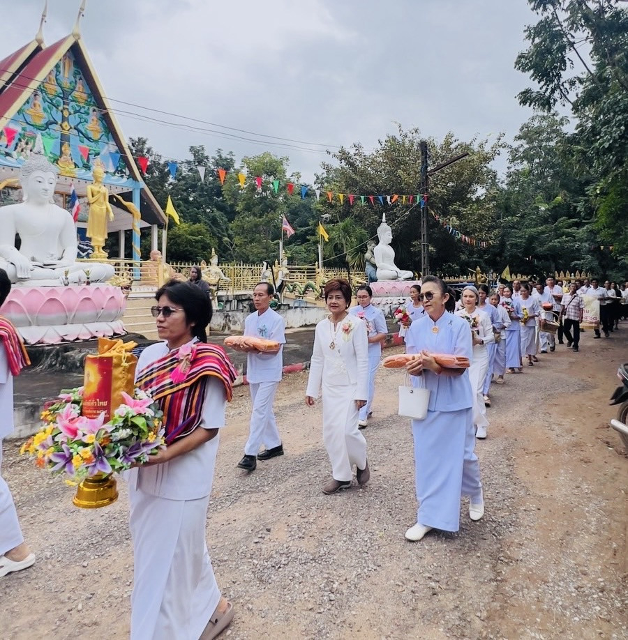 ภาพร่วมขบวนกฐินวัดหนองไรไก่