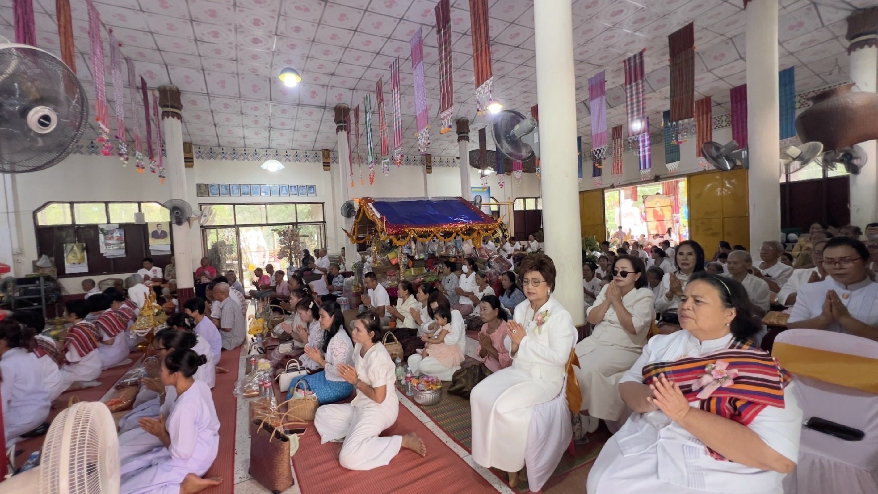 ภาพร่วมพิธีกรรมวัดหนองไรไก่