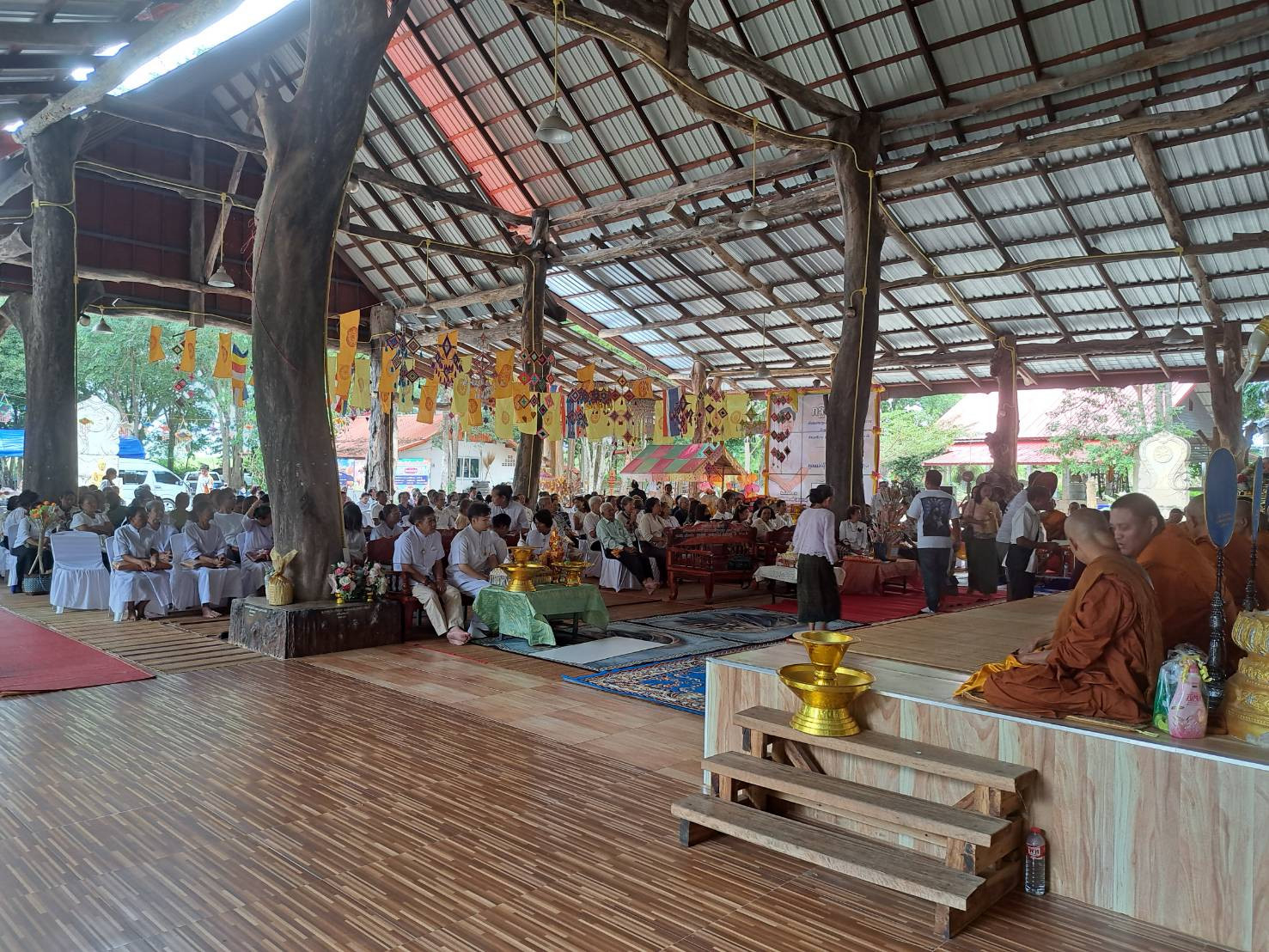 ภาพร่วมพิธีกรรมวัดประเสริฐทรงธรรม