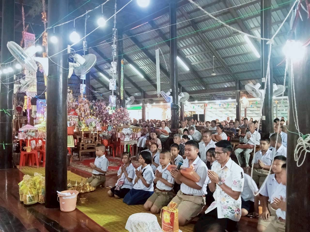 ภาพร่วมพิธีกรรมวัดสุวรรณโคตมาราม