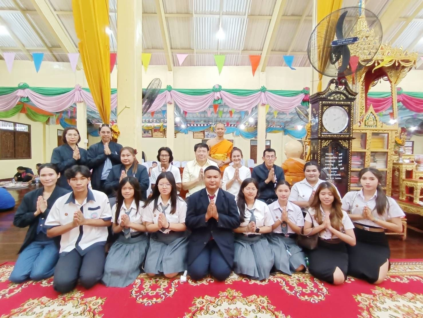 ภาพร่วมพิธีกรรมวัดสุธาโภชน์