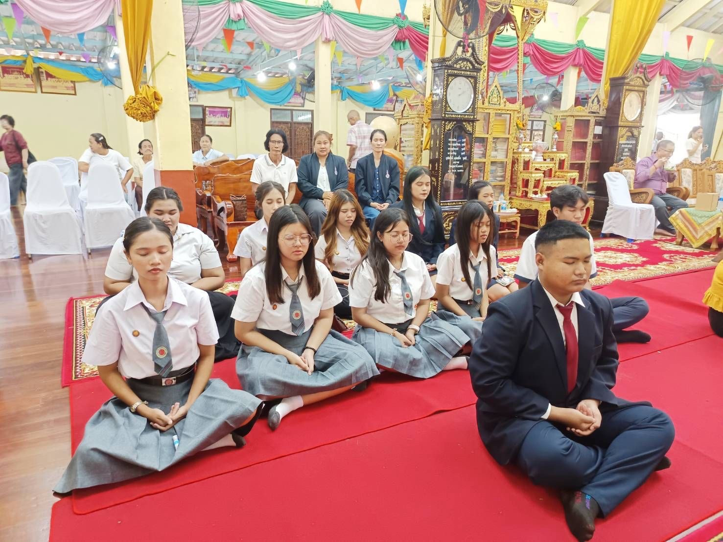 ภาพร่วมพิธีกรรมวัดสุธาโภชน์