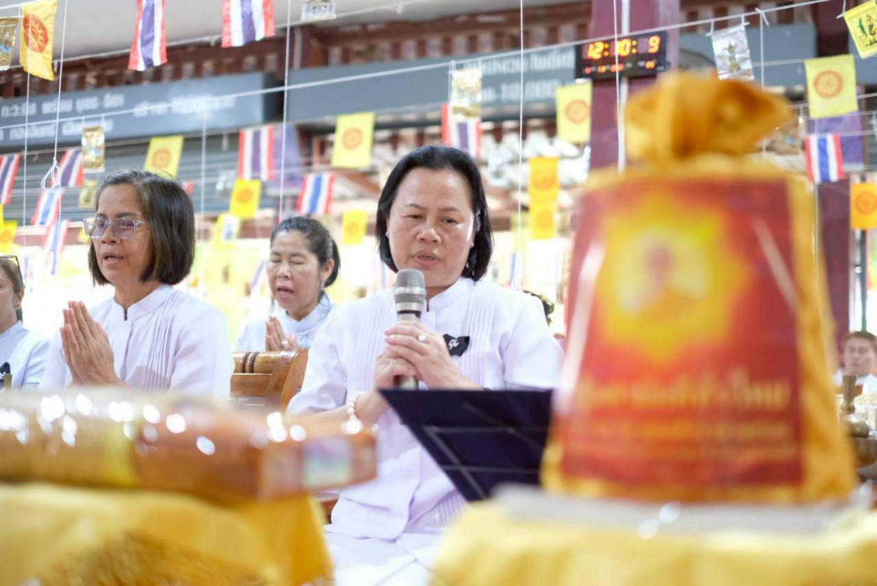 ภาพร่วมพิธีกรรมวัดโพธิ์ศรี