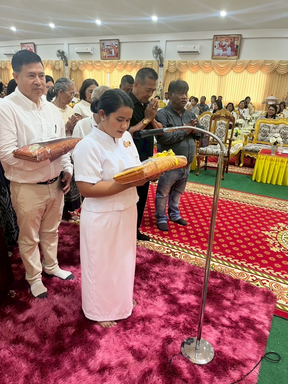 ภาพกล่าวคำถวายกฐินวัดไทรห้อง