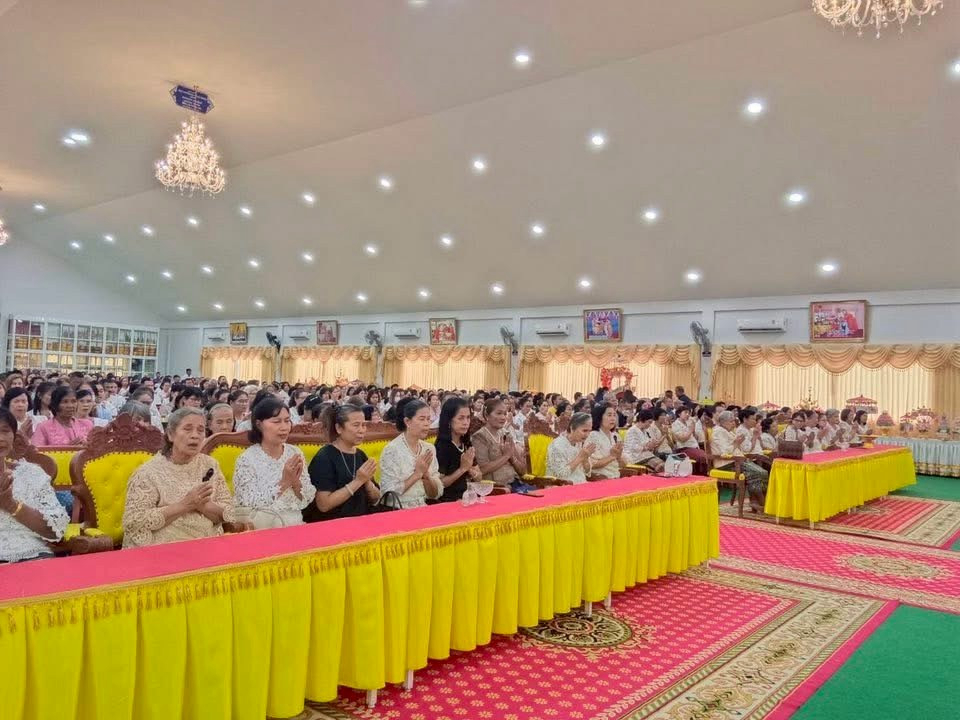 ภาพร่วมพิธีกรรมวัดไทรห้อง