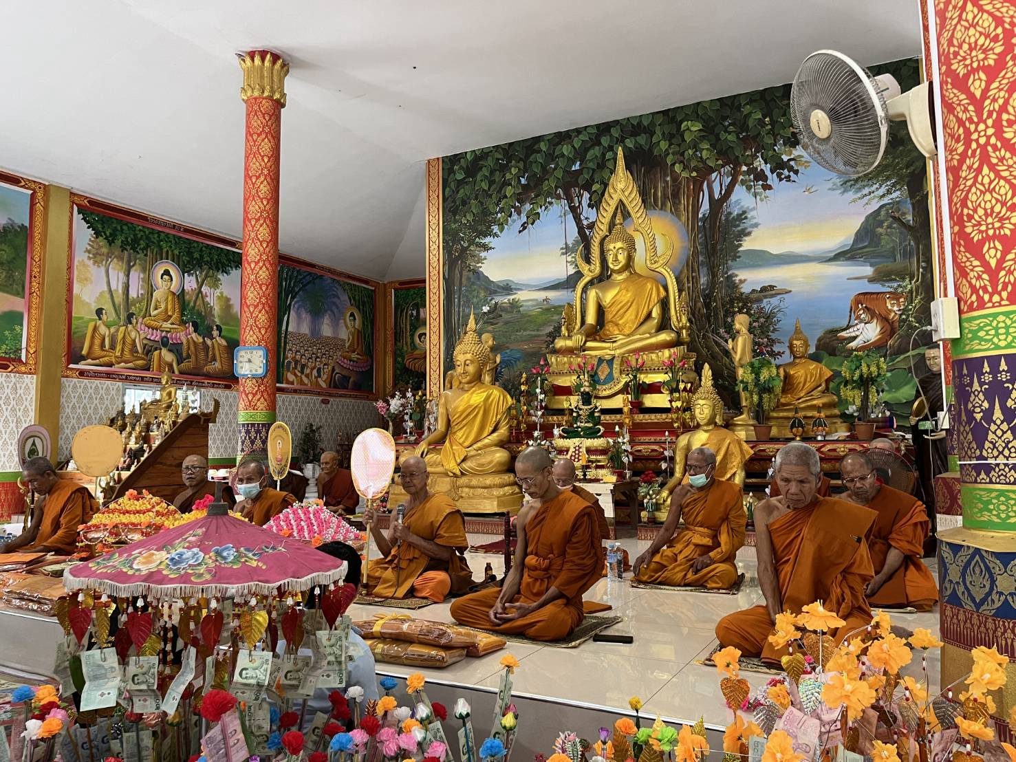 ภาพร่วมพิธีกรรมวัดห้วยปอ