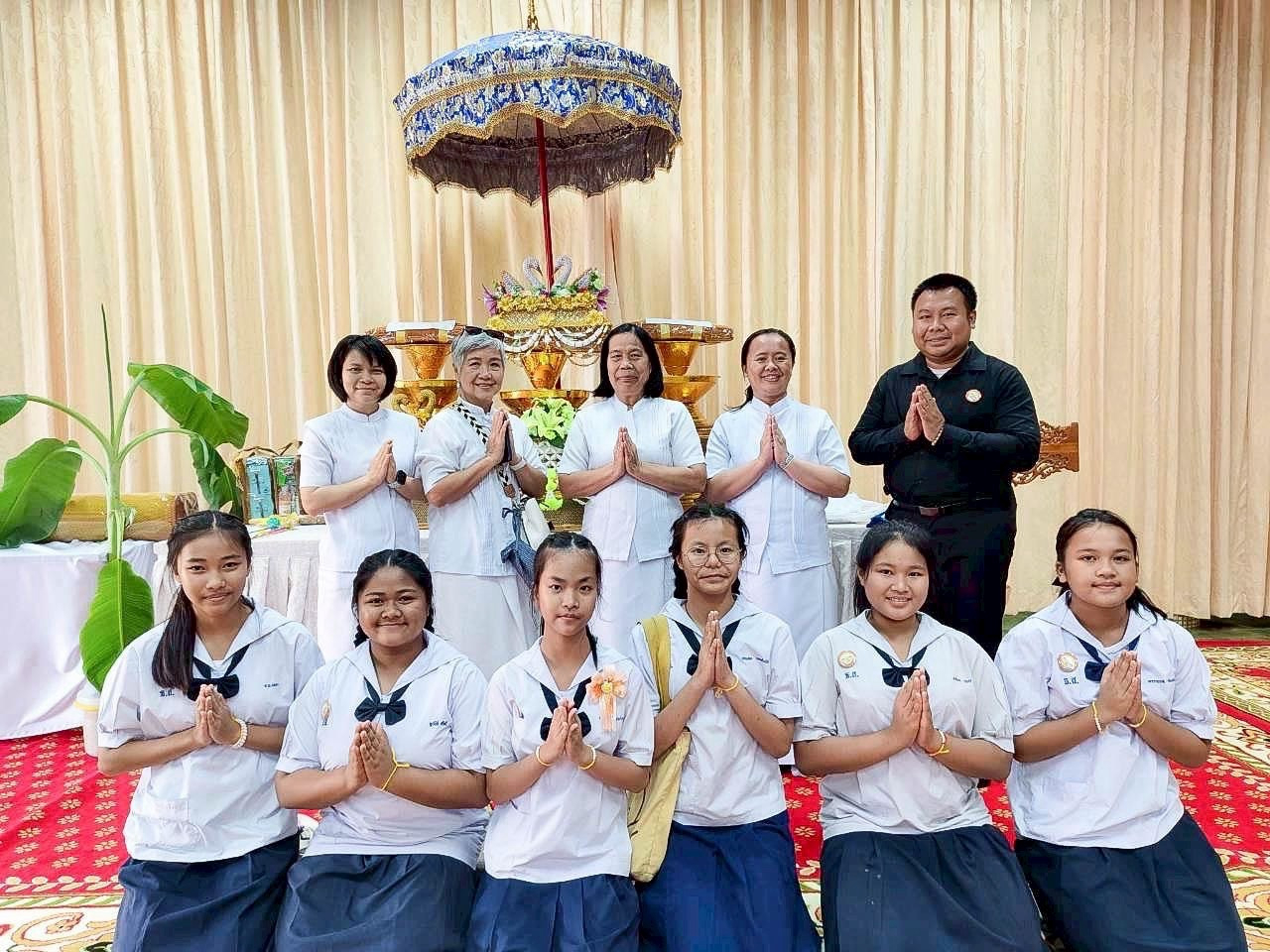 ภาพร่วมพิธีกรรมวัดบุญรอดธรรมาราม