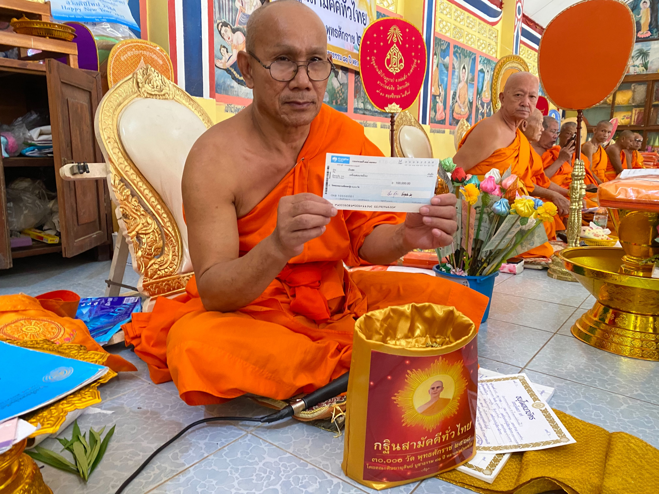 ภาพร่วมพิธีกรรมวัดตูมคำมณี