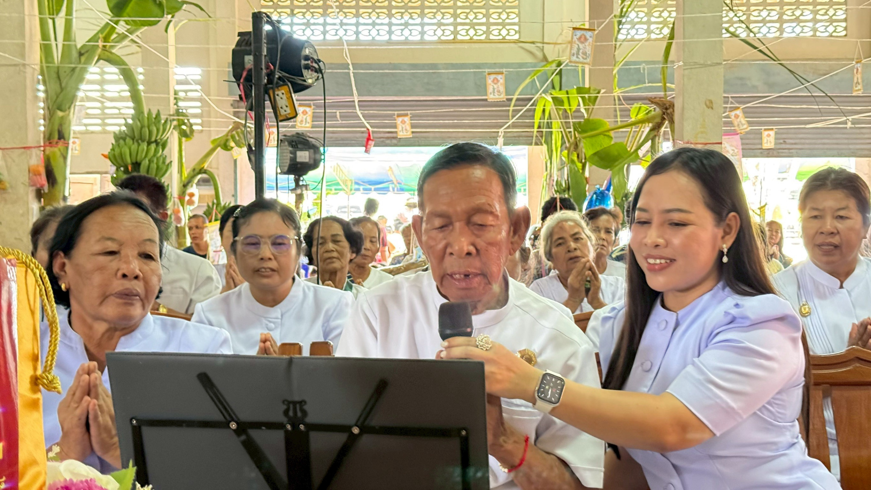 ภาพกล่าวคำถวายกฐินวัดจันทเขลม