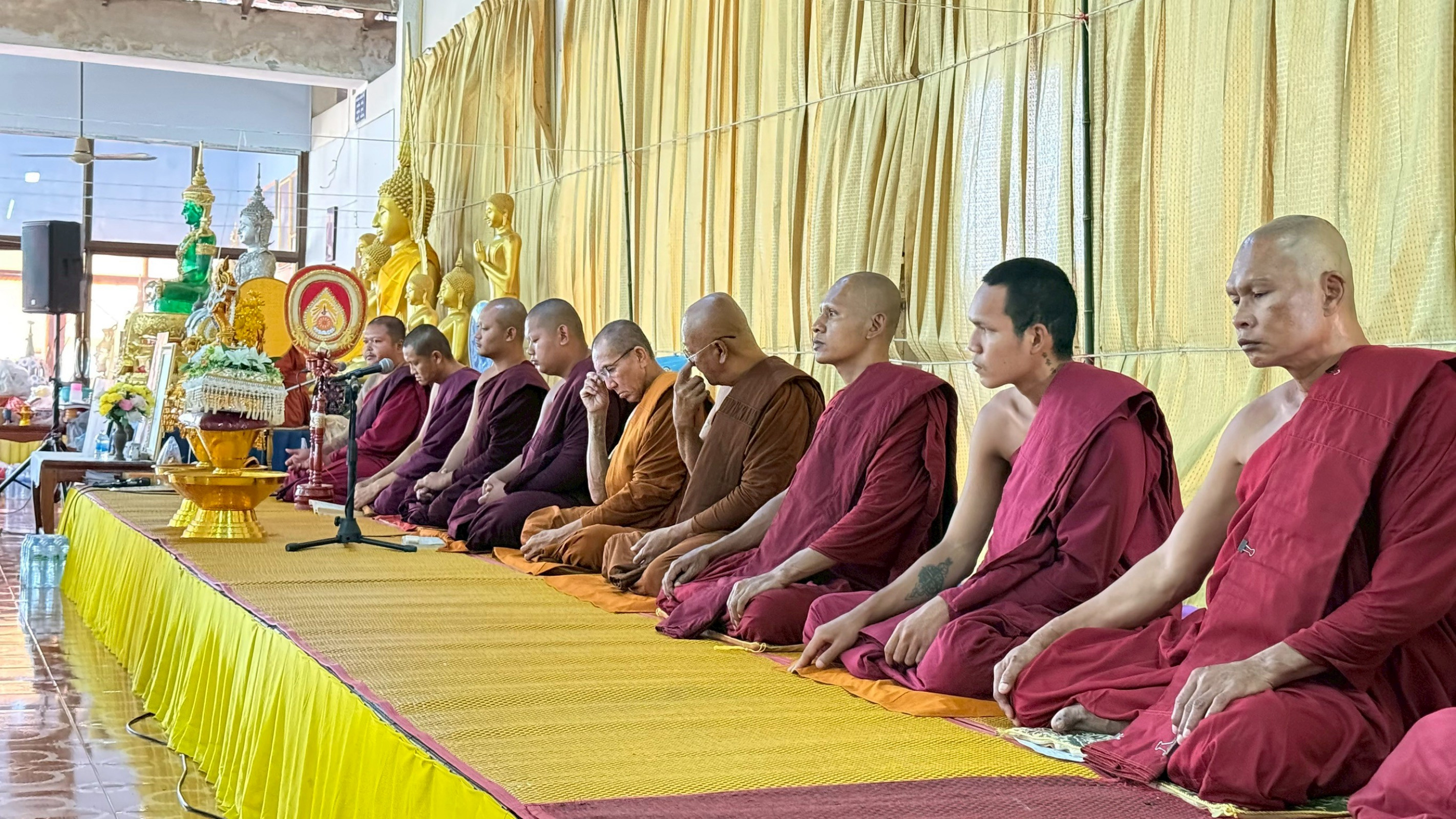 ภาพร่วมพิธีกรรมวัดจันทเขลม