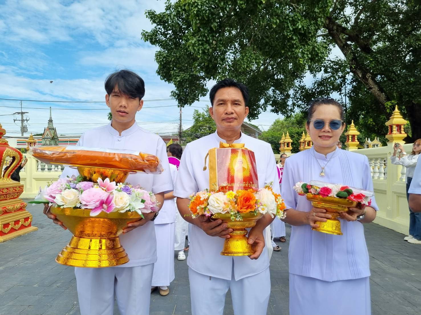 ภาพร่วมพิธีกรรมวัดห้วยโป่ง