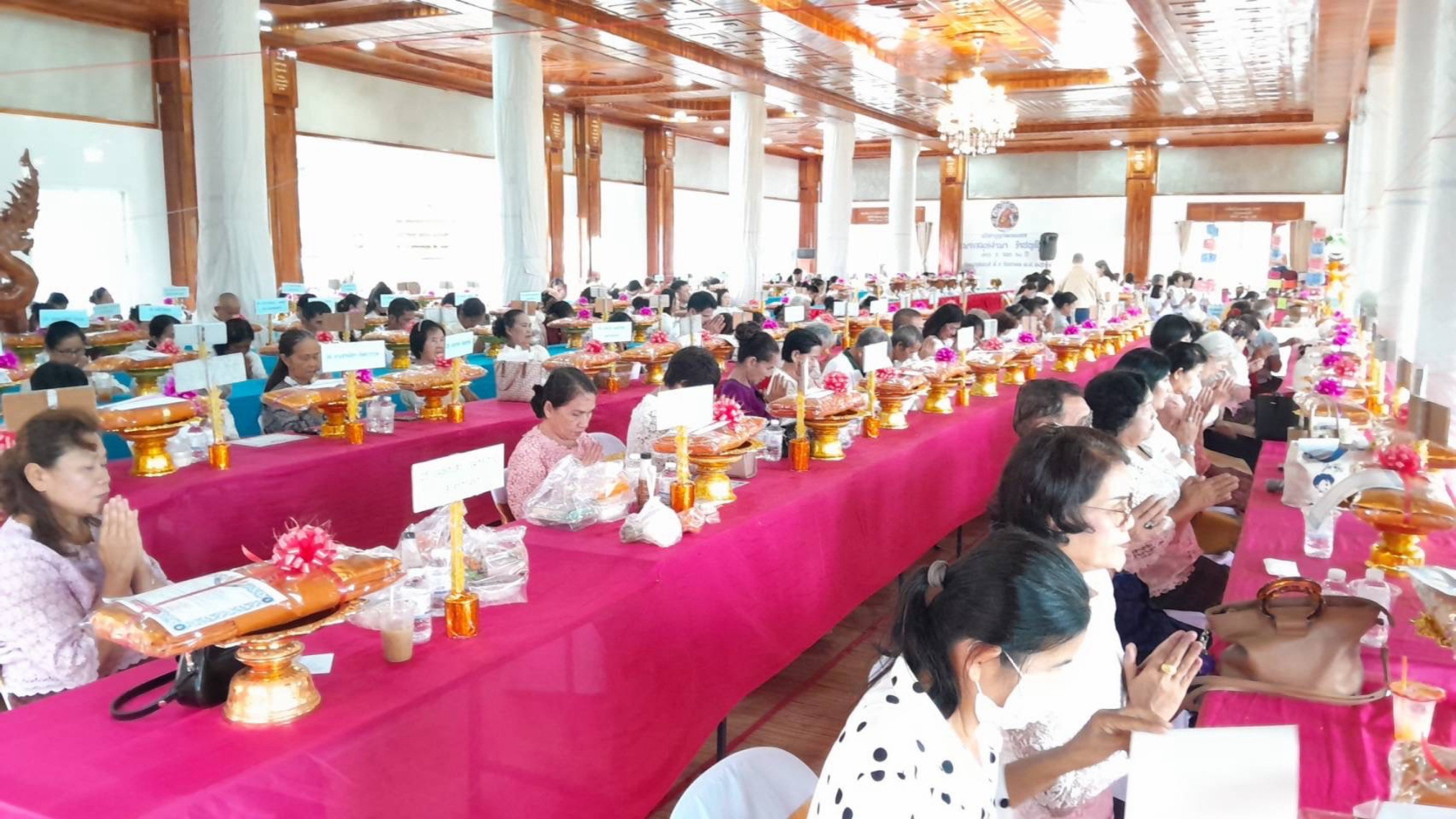 ภาพร่วมพิธีกรรมที่พักสงฆ์ป่าภูเขียว