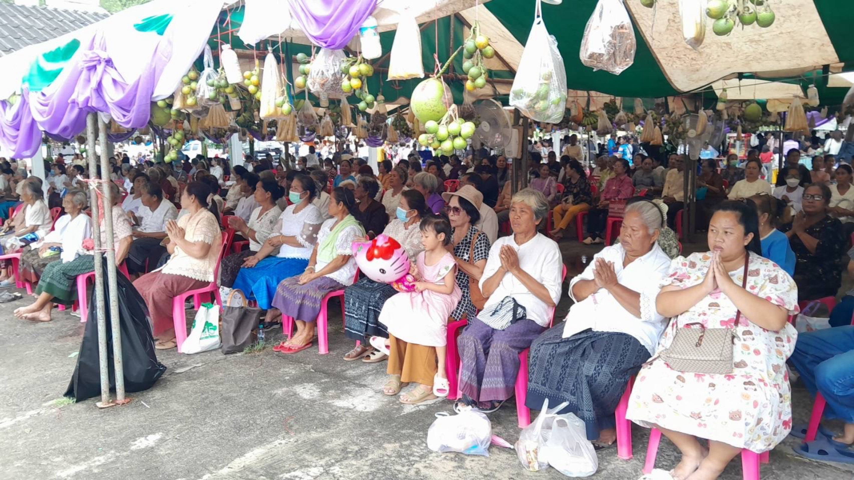 ภาพร่วมพิธีกรรมที่พักสงฆ์ป่าภูเขียว