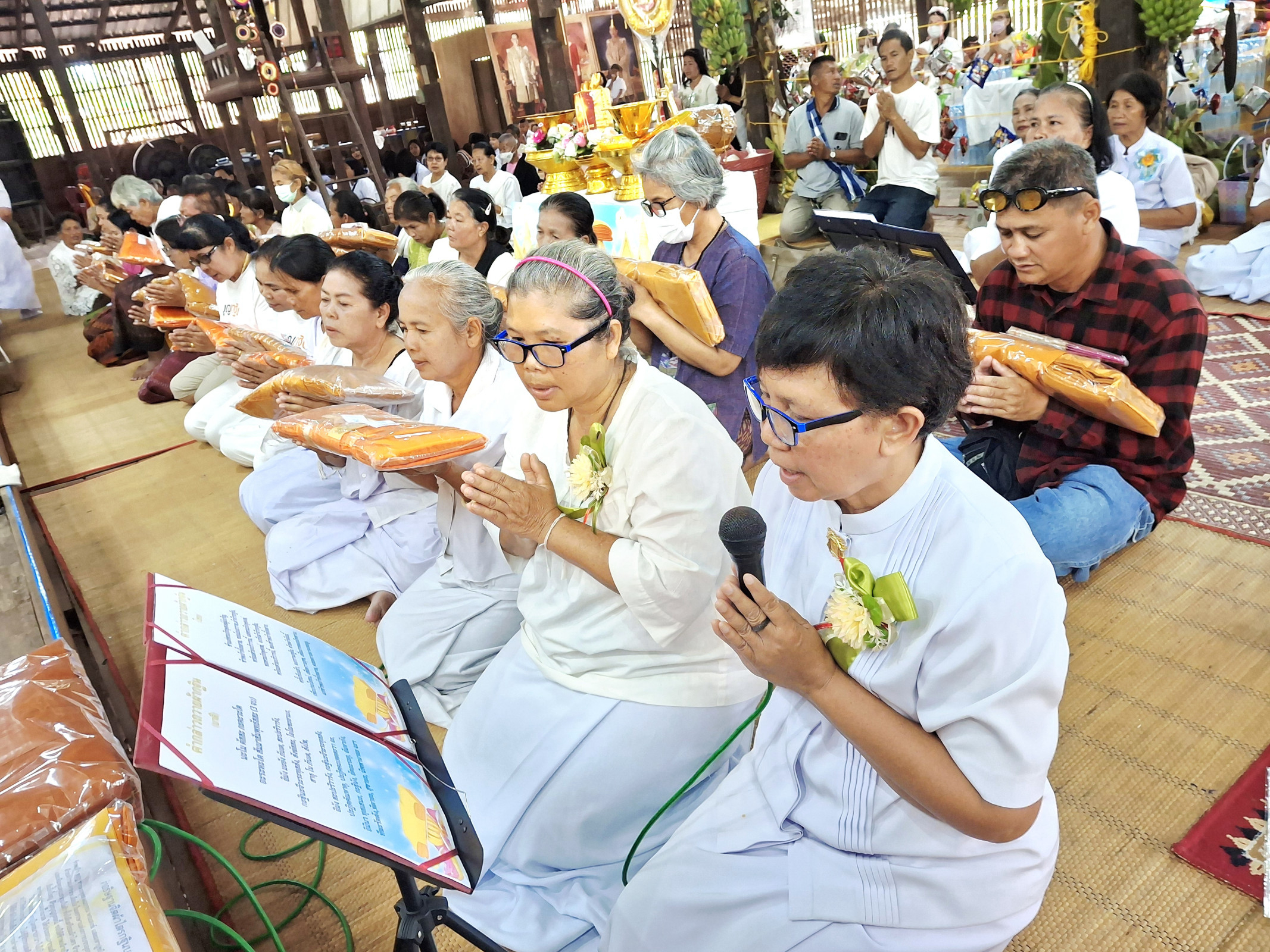 ภาพกล่าวคำถวายกฐินวัดสว่างอุดมท่าศิลา