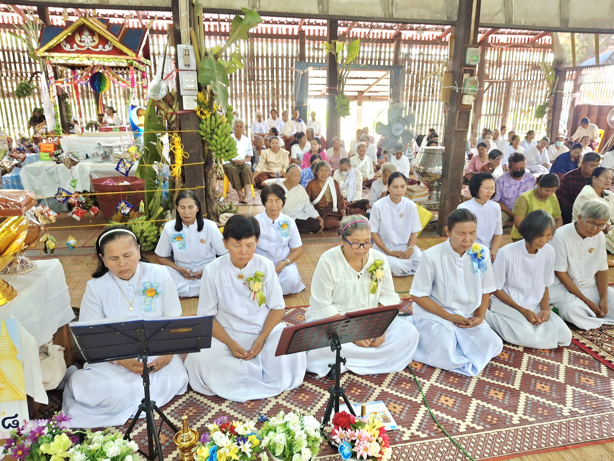 ภาพร่วมพิธีกรรมวัดสว่างอุดมท่าศิลา