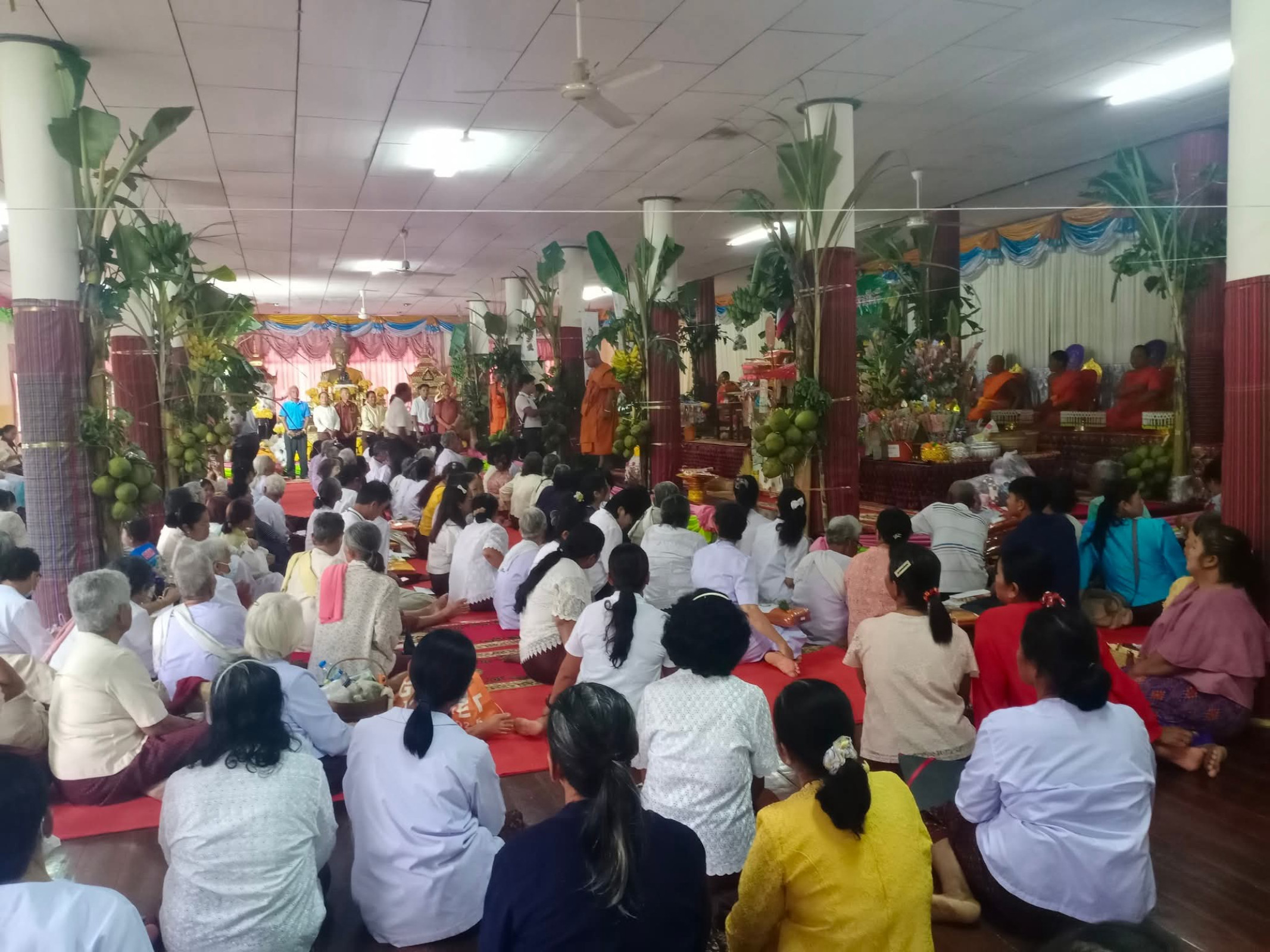 ภาพร่วมพิธีกรรมวัดสามราษฎร์บำรุง