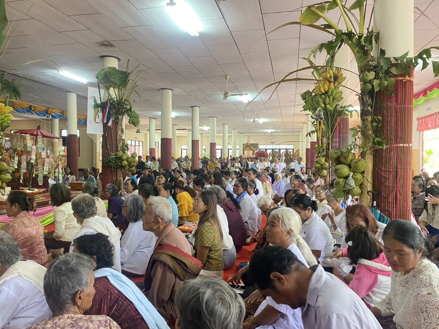 ภาพร่วมพิธีกรรมวัดสามราษฎร์บำรุง