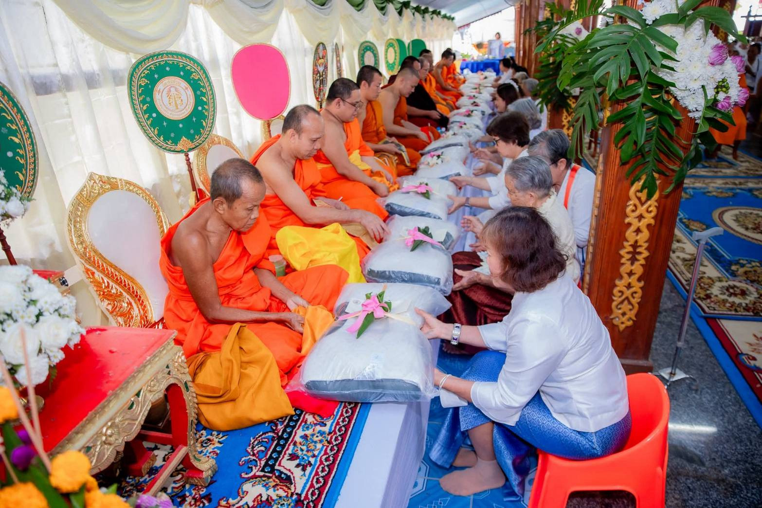 ภาพร่วมพิธีกรรมวัดศรีอ้วน