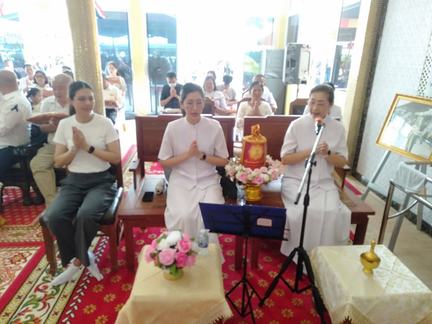 ภาพร่วมพิธีกรรมวัดท่าข้ามเจริญศรัทธา