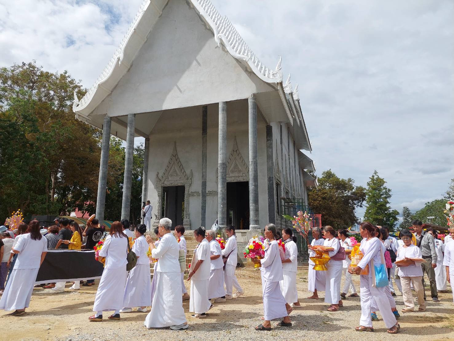 ภาพร่วมขบวนกฐินวัดหนองปรือกันยาง