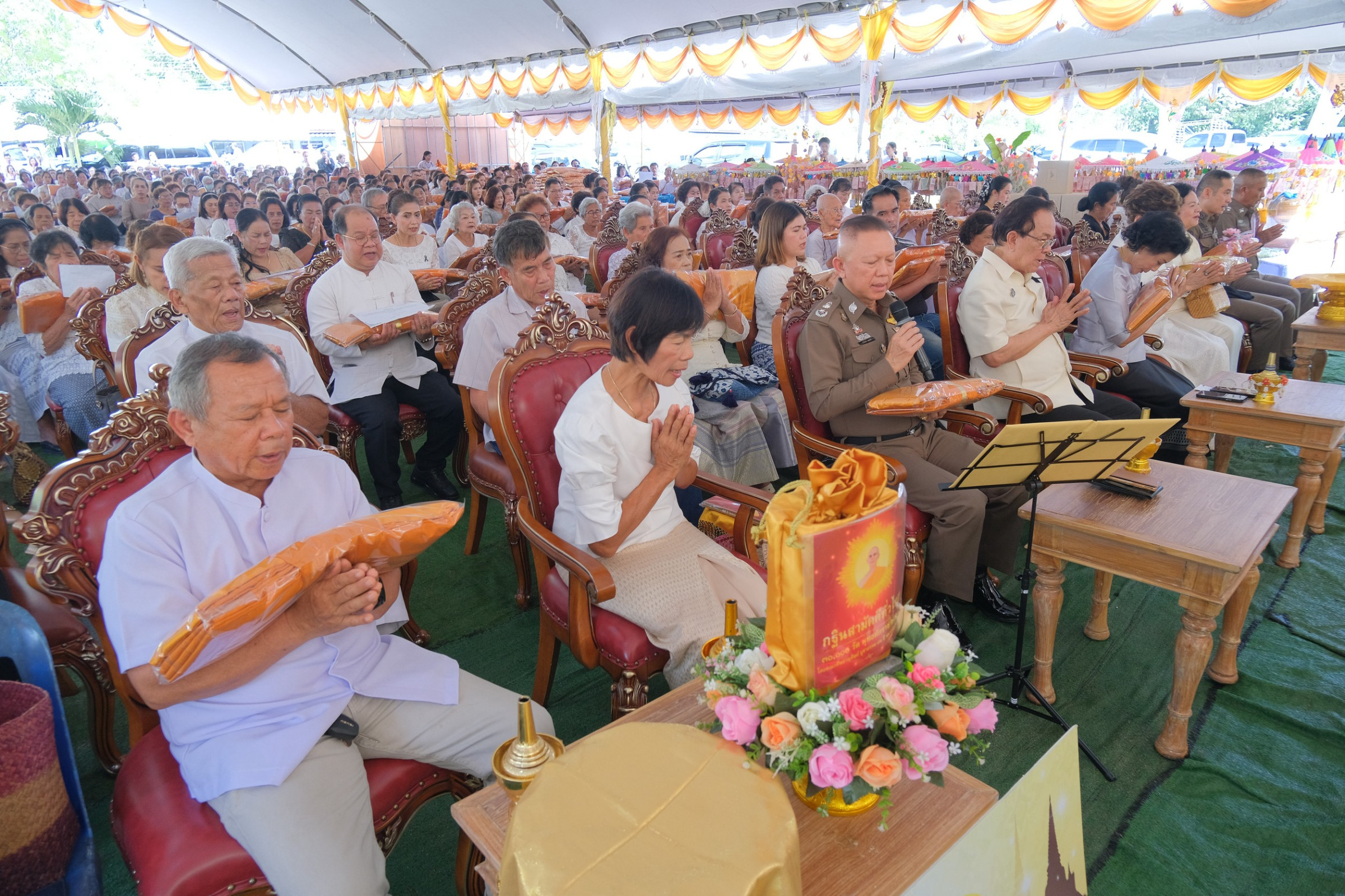 ภาพกล่าวคำถวายกฐินวัดโฉลกศิลาราม