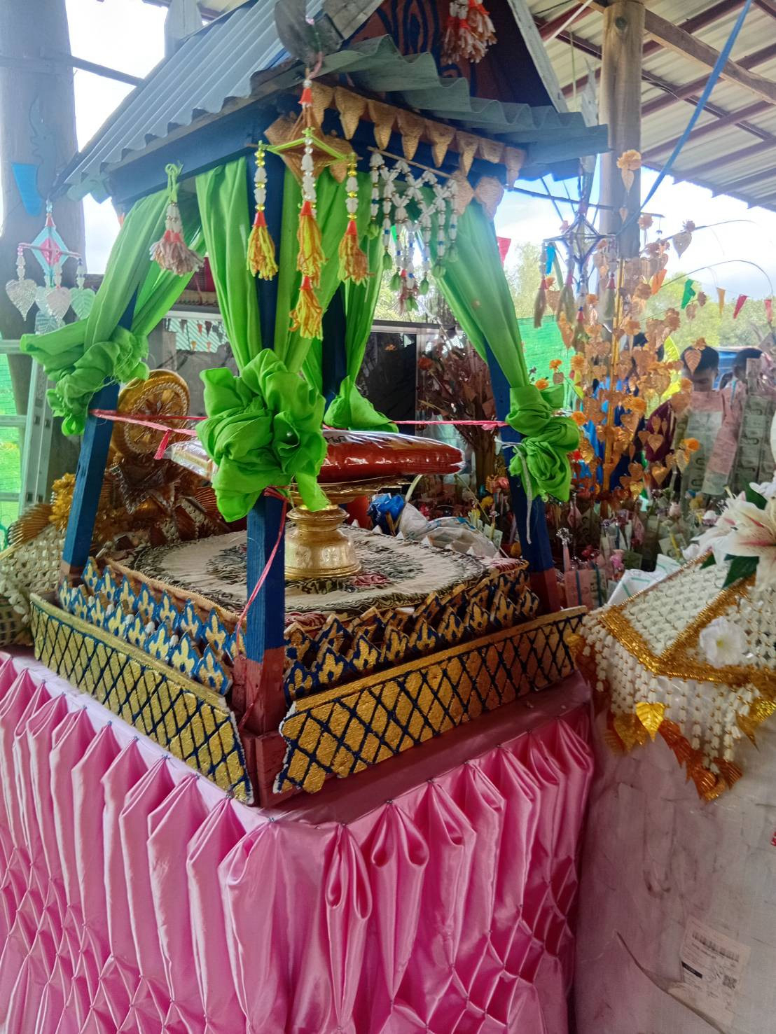 ภาพร่วมพิธีกรรมสวนธรรมวังเกาะแก้ว