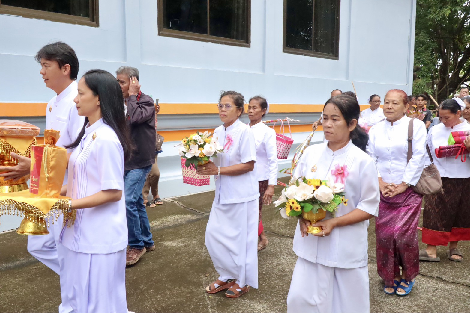 ภาพร่วมขบวนกฐินวัดป่าเทพพยัคฆภูมิ