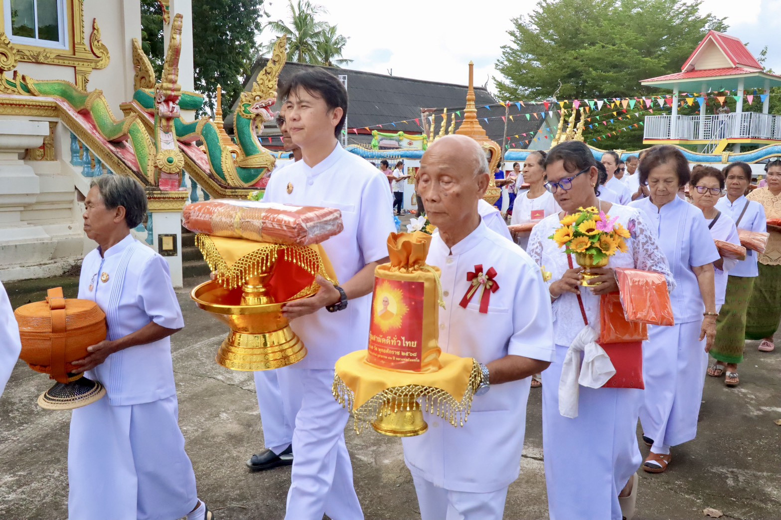 ภาพร่วมขบวนกฐินวัดโคกสะอาด