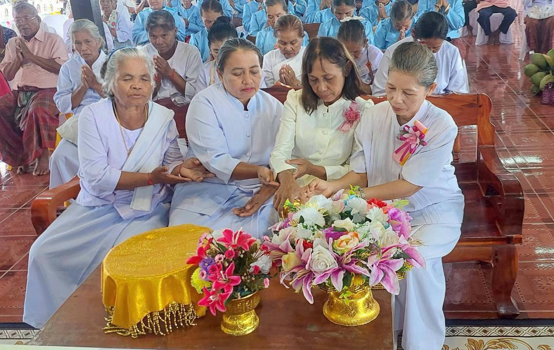 ภาพร่วมพิธีกรรมวัดบ้านตาเมาะ