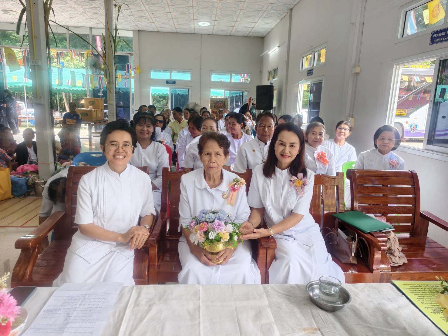 ภาพร่วมพิธีกรรมวัดขามหนองครอง