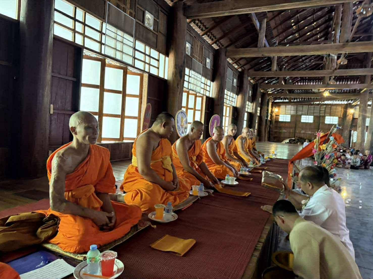 ภาพร่วมพิธีกรรมวัดถ้ำเสือ