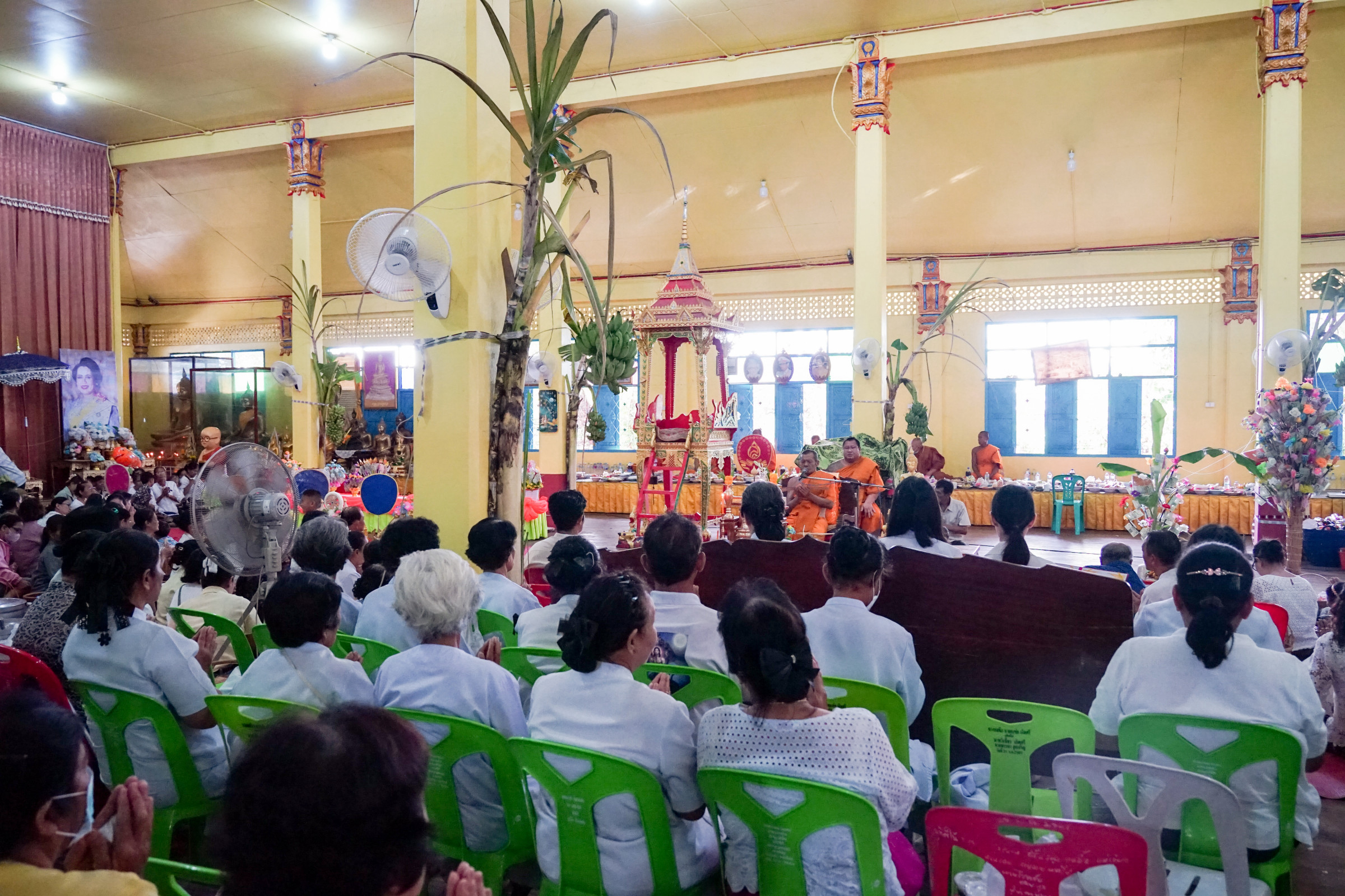 ภาพร่วมพิธีกรรมวัดสว่างอารมณ์