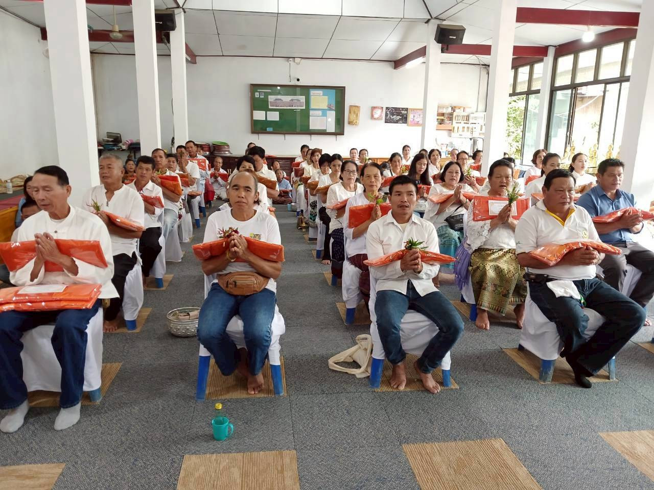 ภาพร่วมพิธีกรรมวัดห้วยเป้า