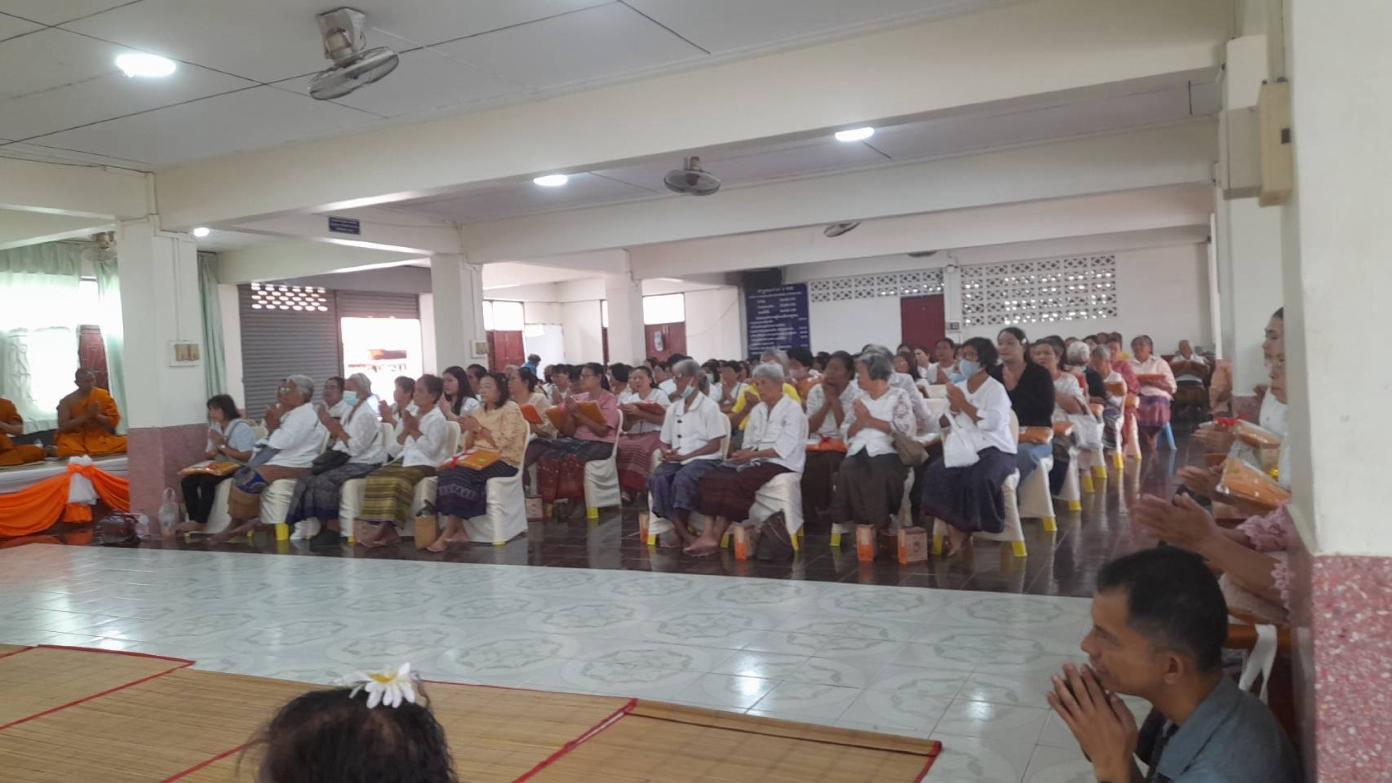 ภาพร่วมพิธีกรรมวัดหน้าพระธาตุ