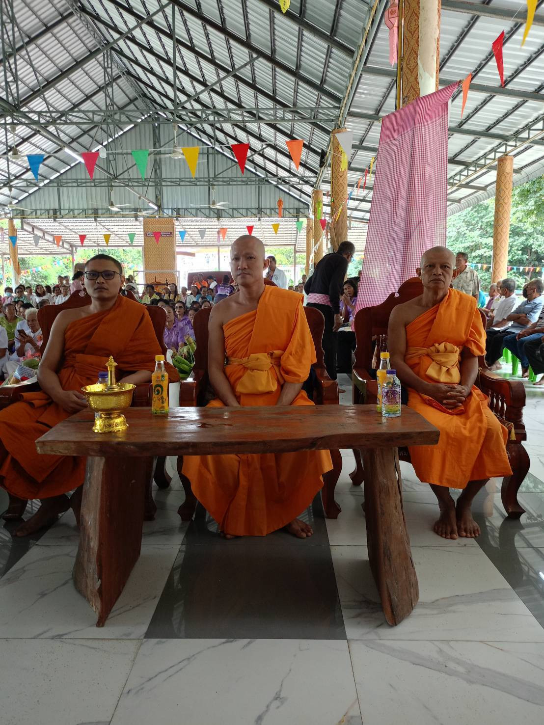 ภาพร่วมพิธีกรรมวัดป่าดอนแคน