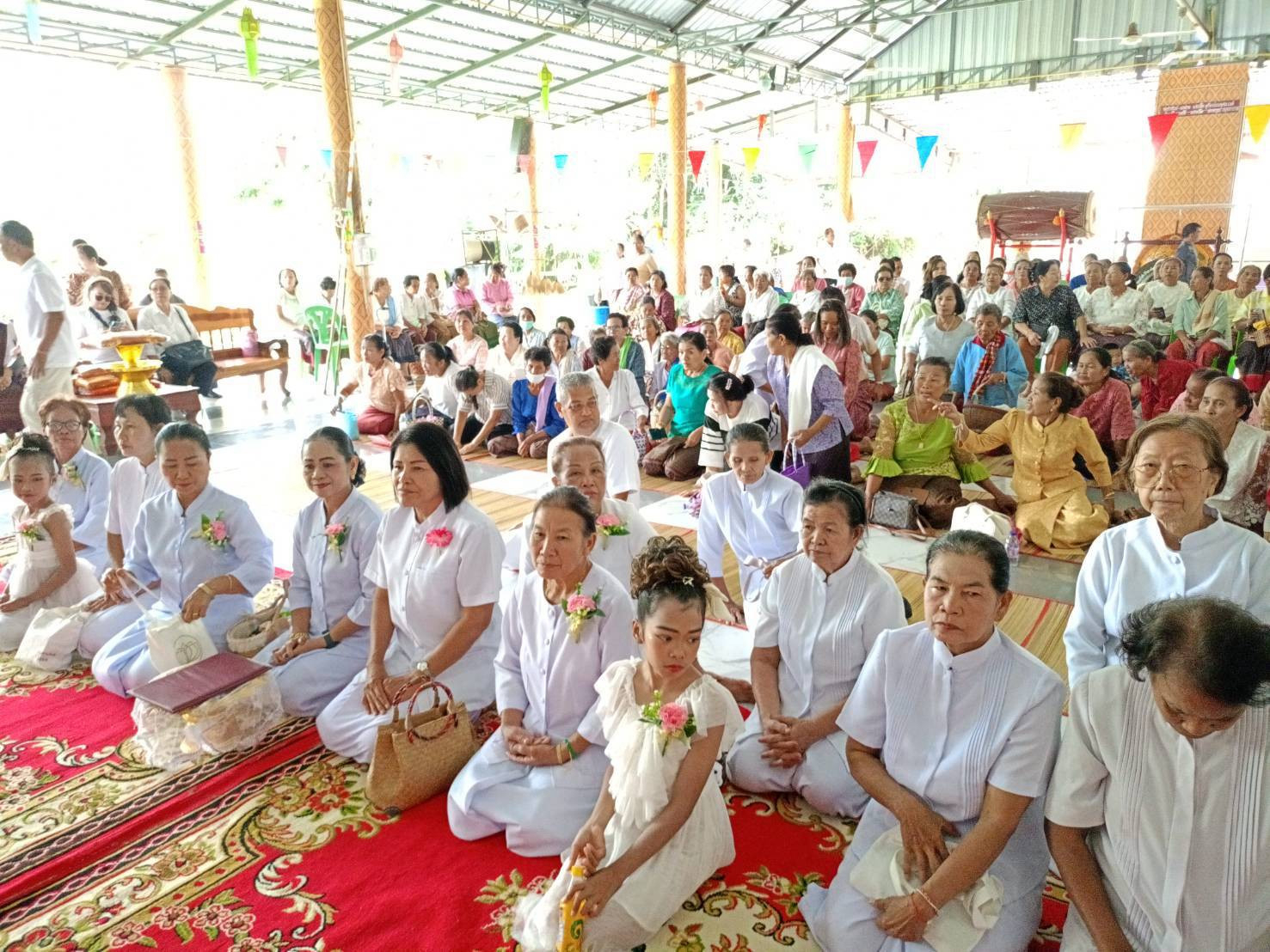 ภาพร่วมพิธีกรรมวัดป่าดอนแคน